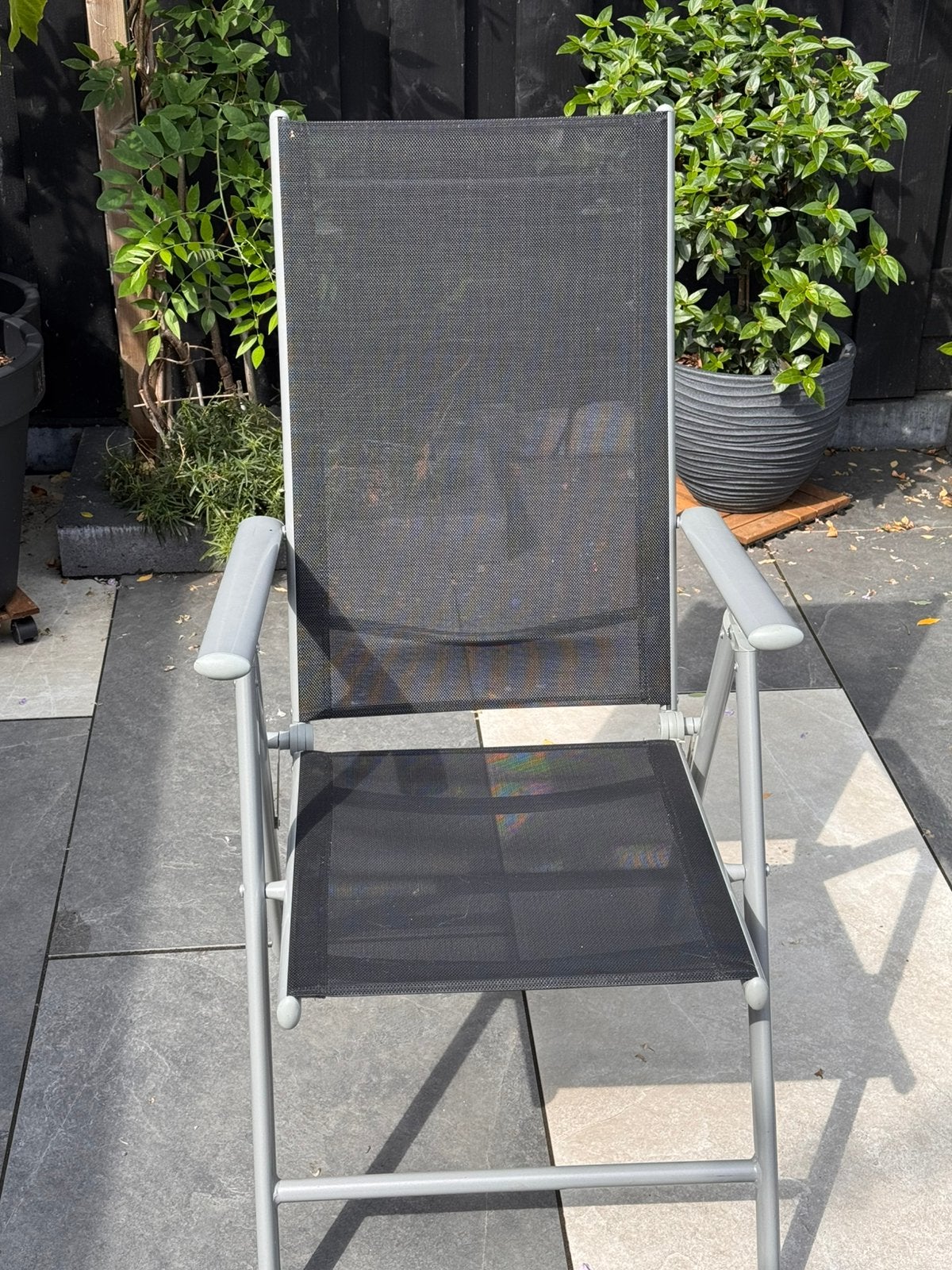 2 stuks lichtgewicht verstelbare tuinstoelen, Ophalen, Zo goed als nieuw, Aluminium