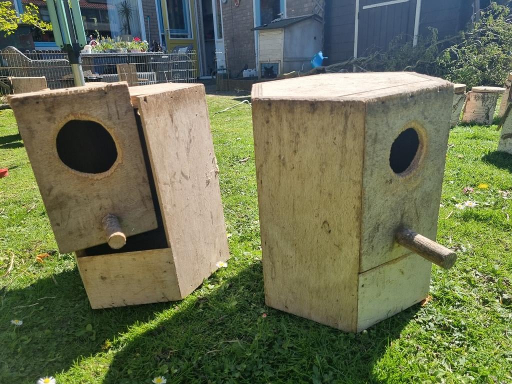 2 x Valkparkieten nestkasten., Dieren en Toebehoren, Vogels | Toebehoren, Ophalen of Verzenden, Zo goed als nieuw, Overige typen
