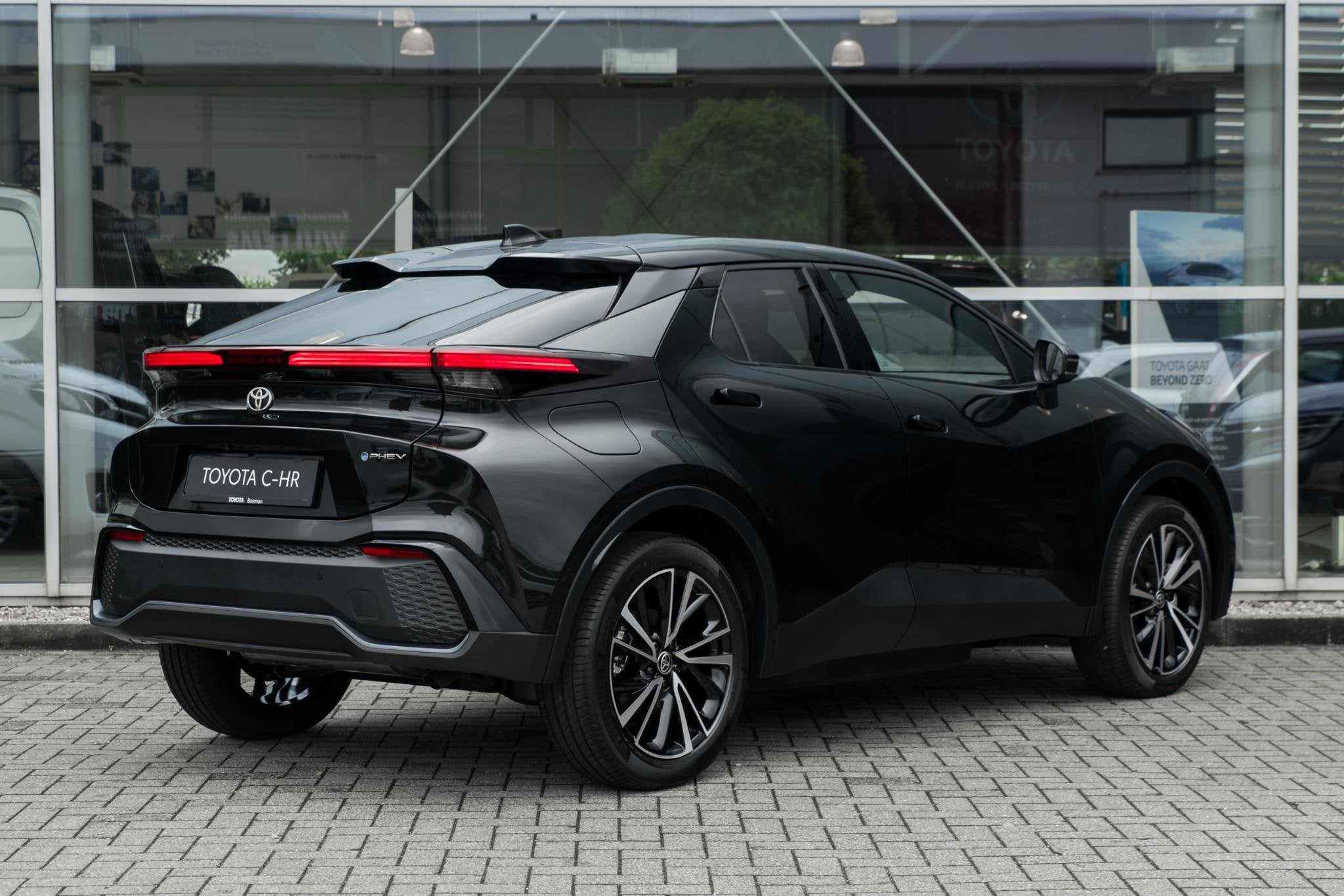 Toyota C-HR 2.0 Plug-in Hybrid 220 Executive, Auto's, Automatische klimaatregeling, Gebruikt, 4 cilinders, Zwart