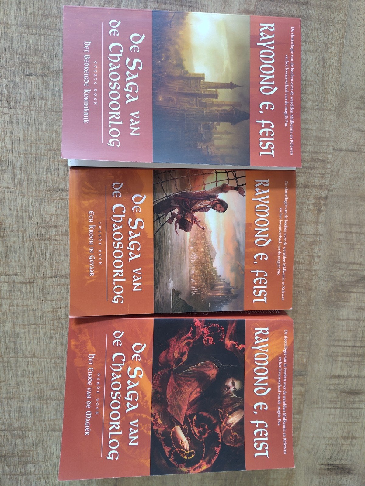 De Saga van de Chaosoorlog - Raymond E. Feist (3 boeken), Boeken, Fantasy, Ophalen of Verzenden, Zo goed als nieuw, Raymond E. Feist