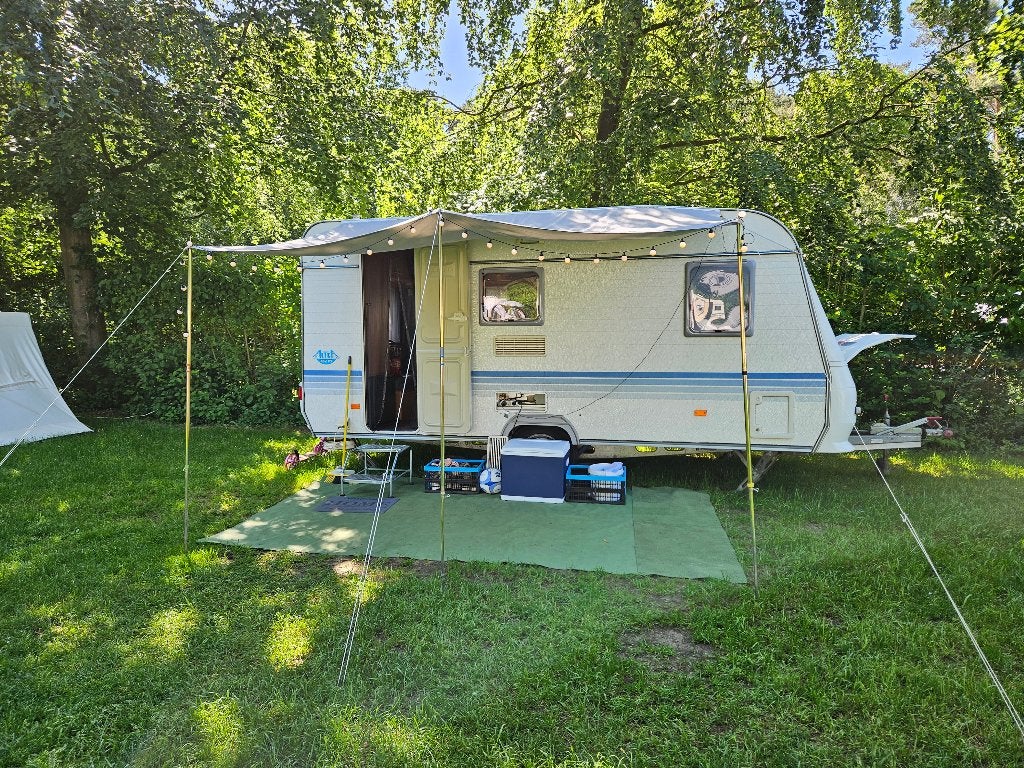 Caravan Adria Altea 432 PX Vraagprijs € 7000  Veel acesoires, Luifel, Frans bed, Treinzit, 750 - 1000 kg