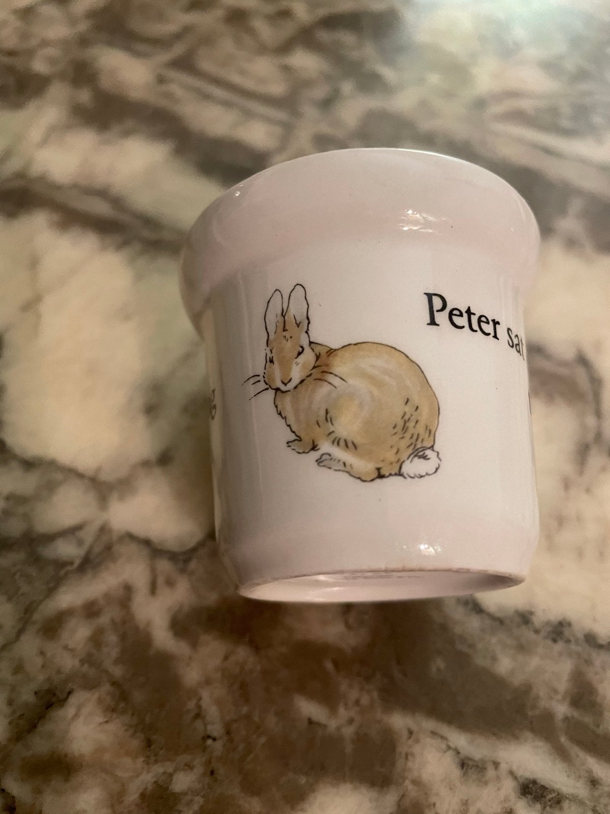 Wedgwood Peter Rabbit Eierdopje - Vintage Collectie, Antiek en Kunst, Ophalen of Verzenden