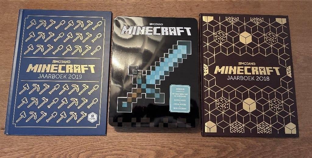 Minecraft jaarboeken + Minecraft kistje, Boeken, Ophalen of Verzenden, Zo goed als nieuw, MEIS en MAAS