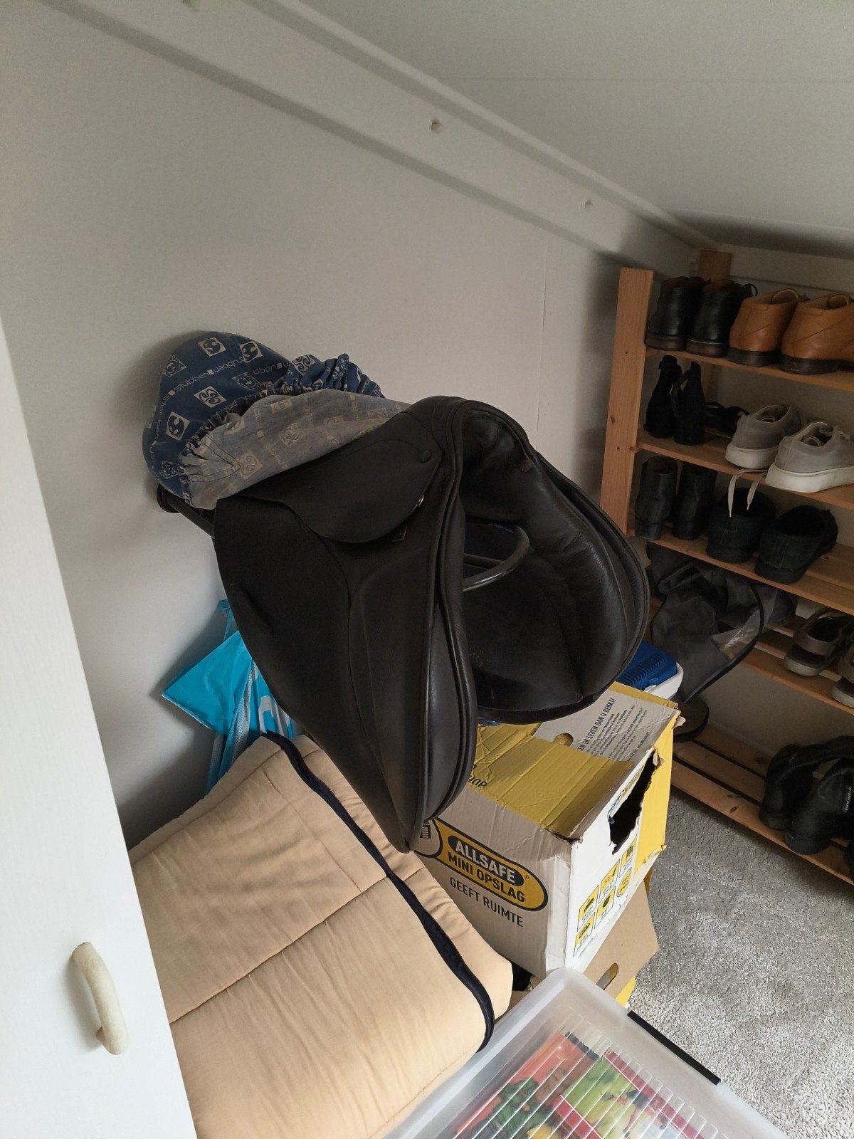 Stubben veelzijdigheidszadel, Ophalen, Zo goed als nieuw, Stubben, Veelzijdigheid