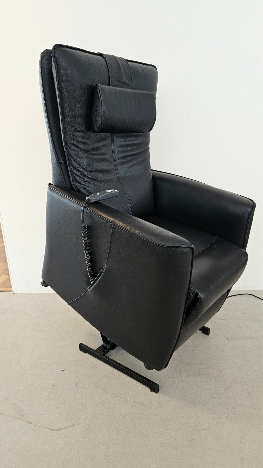 Prominent sta op fauteuil voor 525,- euro Zitgemak joure