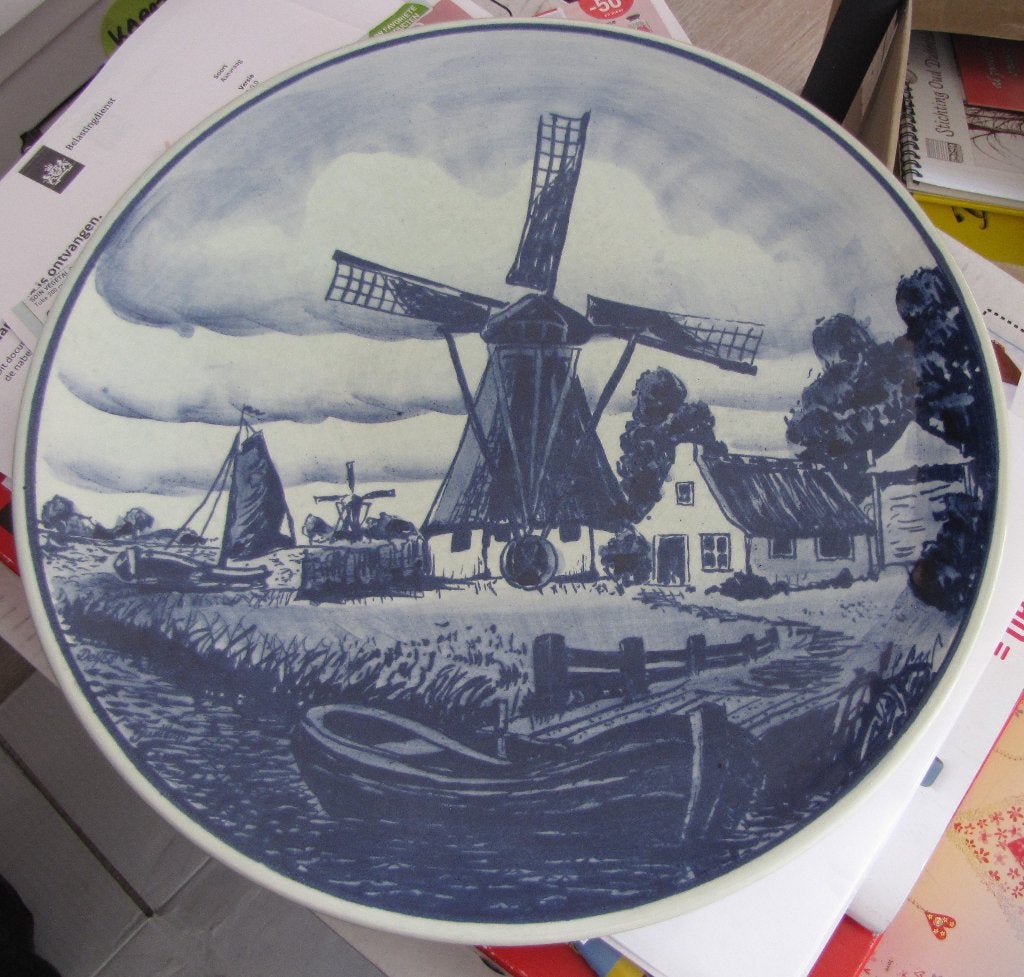 Chemkefa handgeschilderd Delfts blauw bord met molen, Antiek en Kunst, Ophalen