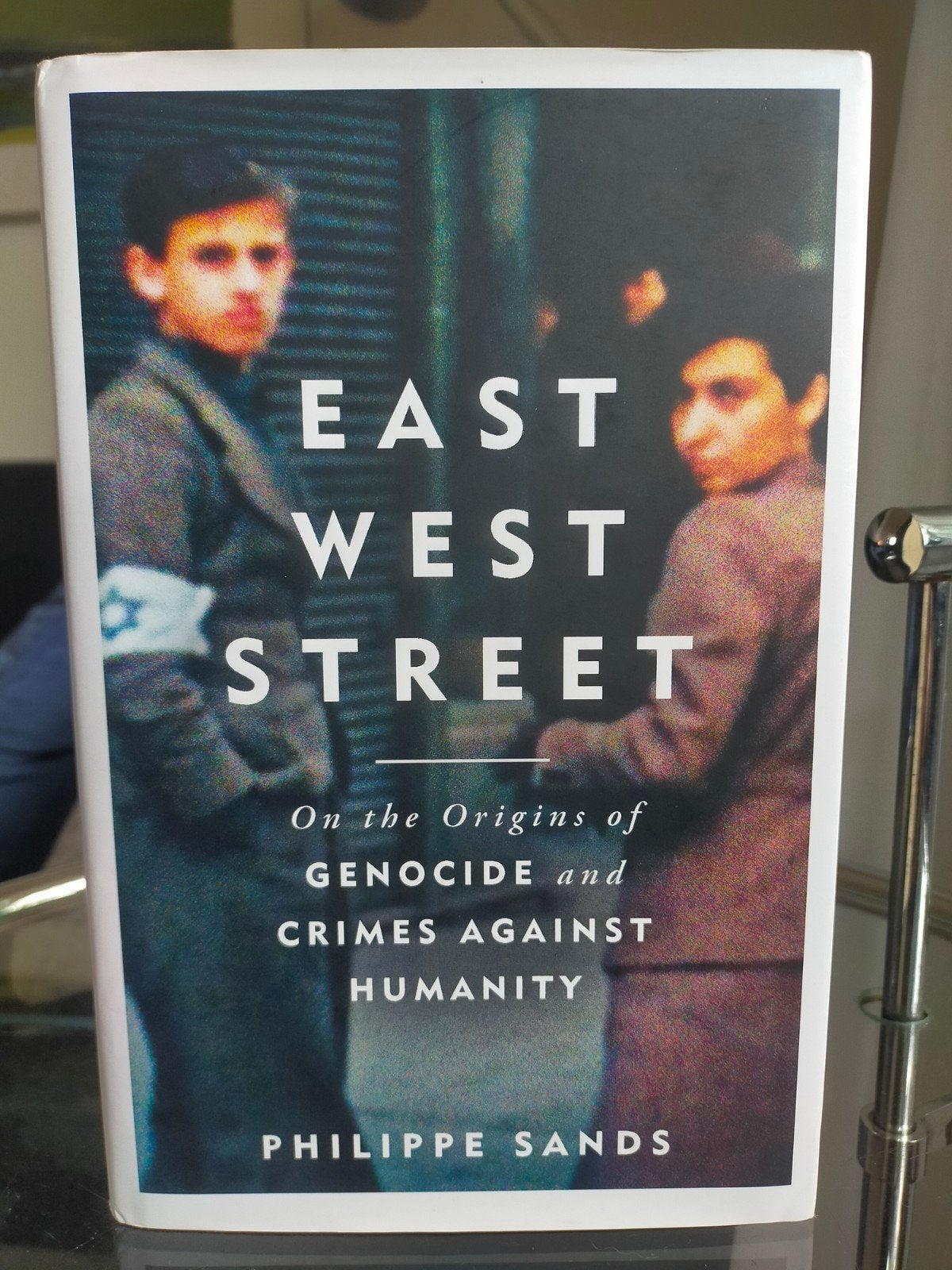 East West Street : On the Origins of [..] - Philippe Sands, Philippe Sands, Ophalen of Verzenden, Overige onderwerpen, Tweede Wereldoorlog