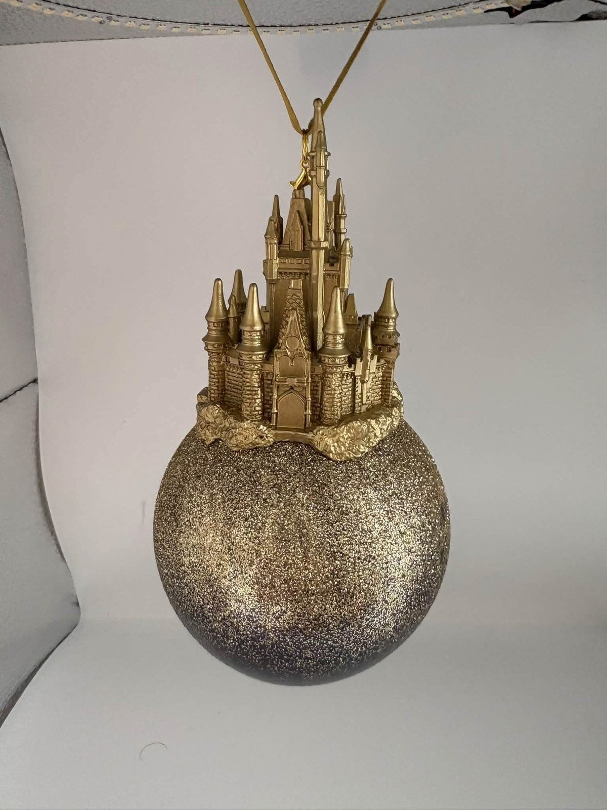 Disney world castle ornament, Ophalen of Verzenden, Zo goed als nieuw