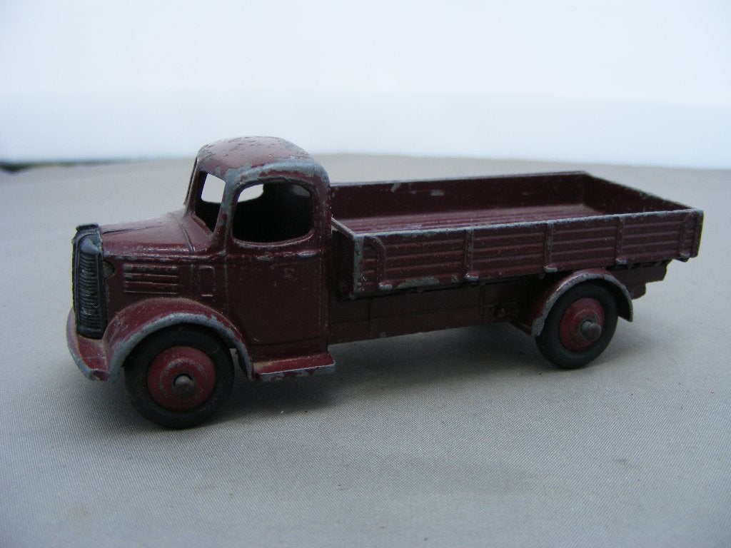 Austin truck Dinky toys 30J, bordeaurood incompleet, Ophalen of Verzenden, Gebruikt, Bus of Vrachtwagen, Dinky Toys