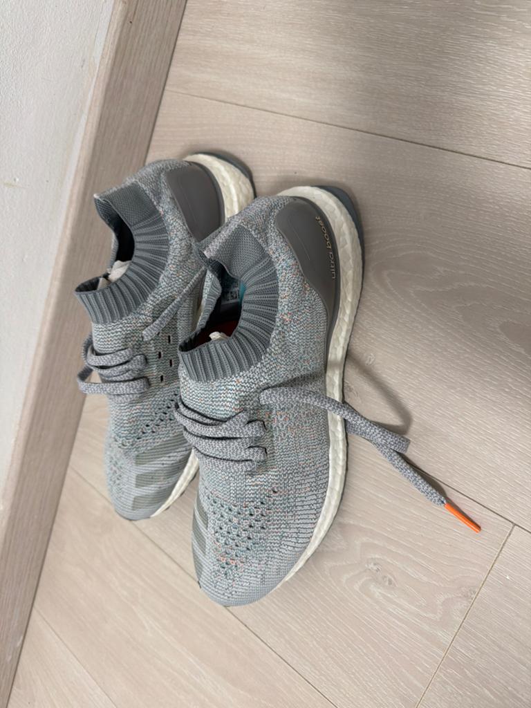 Adidas Ultraboost Sneakers - Grijs maat 43, Kleding | Dames, Schoenen, Nieuw, Sneakers of Gympen, Grijs, Ophalen of Verzenden