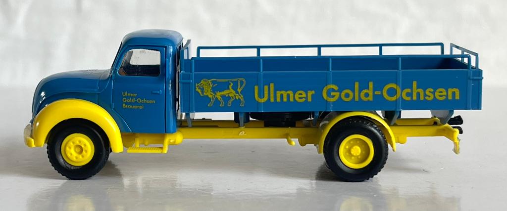 Brekina: Magirus Deutz Sirius "Ulmer Gold-Ochsen", Ophalen of Verzenden, Gebruikt, Bus of Vrachtwagen, Brekina