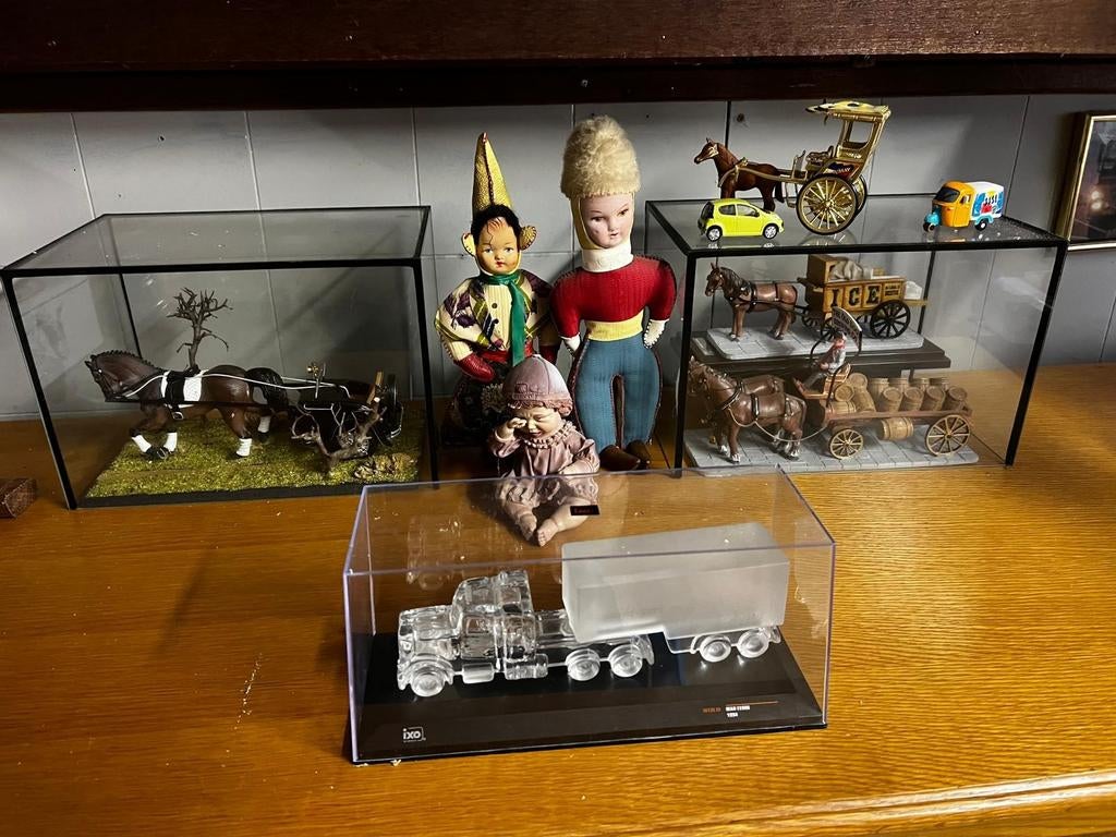 Paarden met karretjes popjes en vrachtwagen., Hobby en Vrije tijd, Ophalen