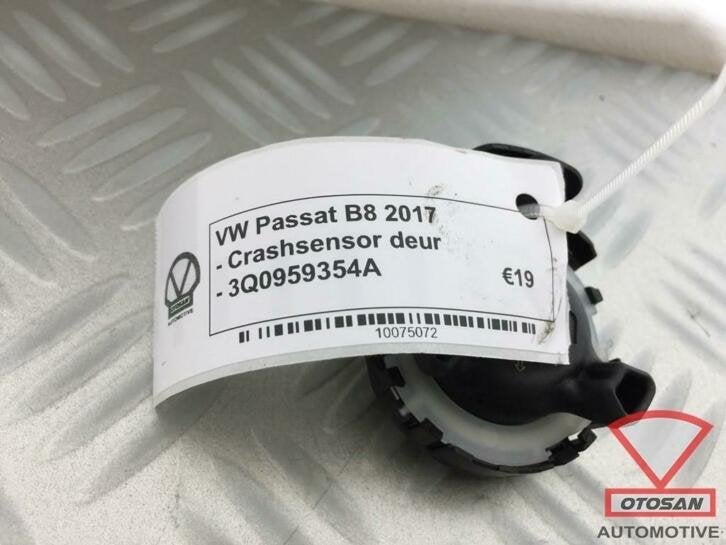 vw passat b8 2017 crashsensor crash sensor deur 3q0959354a, Gebruikt, Volkswagen, Volkswagen AG, Berliner Ring 2
38440  Wolfsburg, DE
