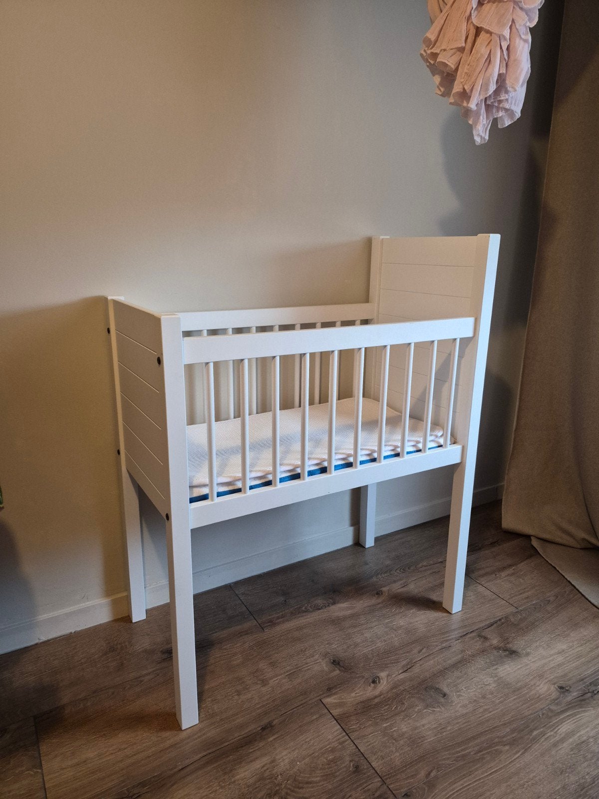 Kidsmill Noa wieg met Aerosleep matras en hoezen, Ophalen, Zo goed als nieuw, Wieg