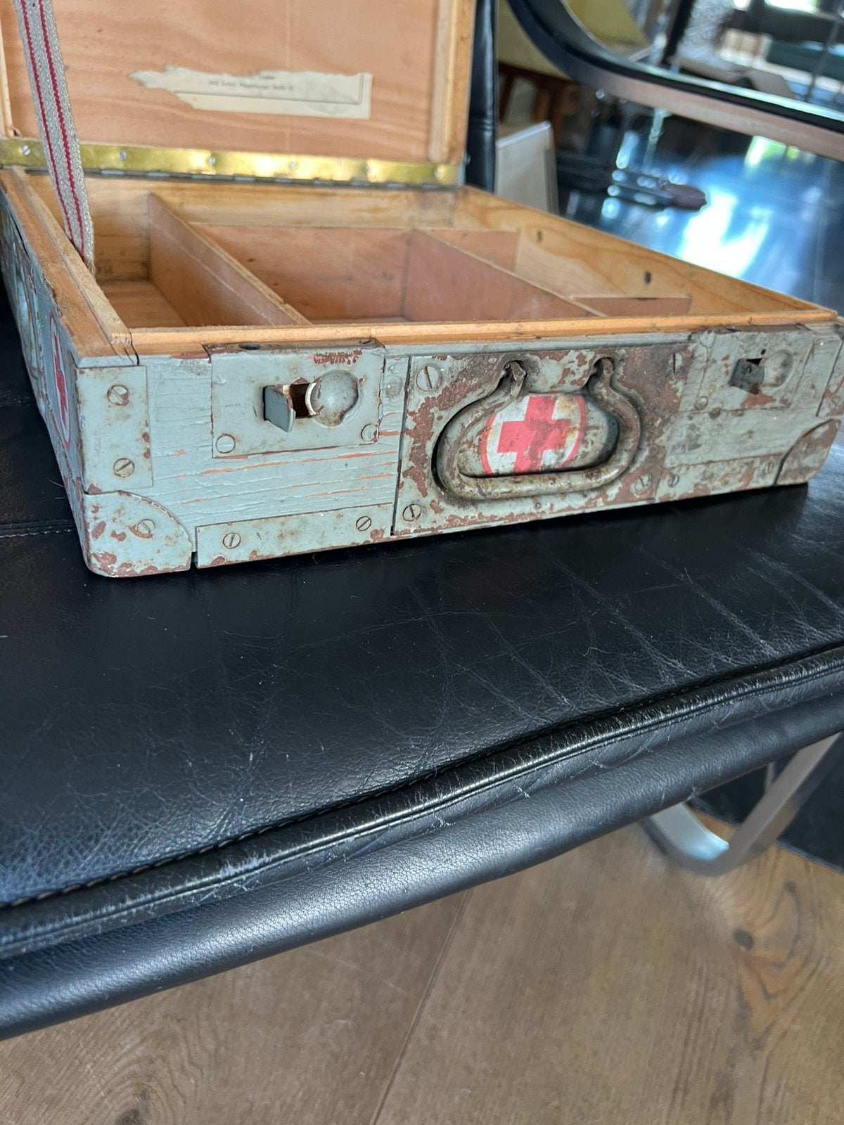 OUDE VERBANDKIST DDR, Ophalen, Gebruikt, Minder dan 50 cm