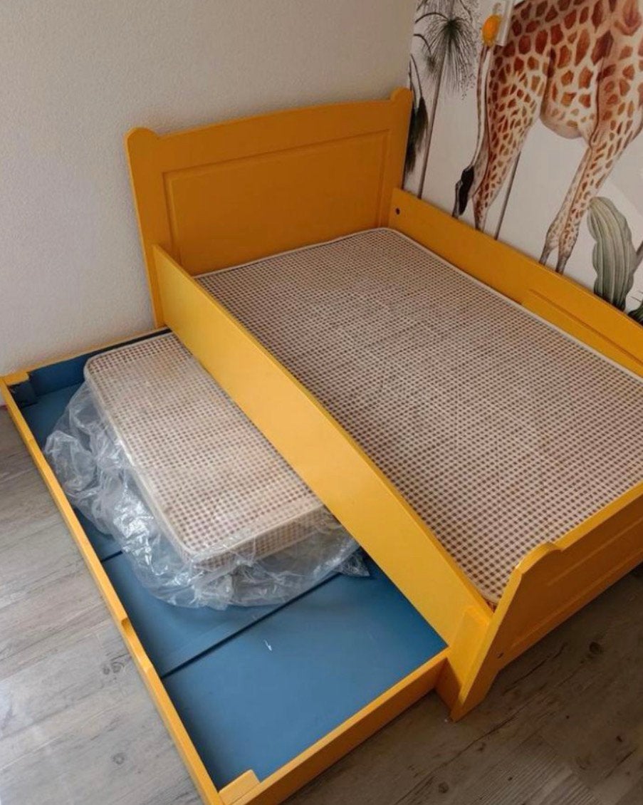 Kinderbed. Peuterbed uitschuifbaat tot groot / lang bed, Ophalen, 85 tot 100 cm, Gebruikt, Matras