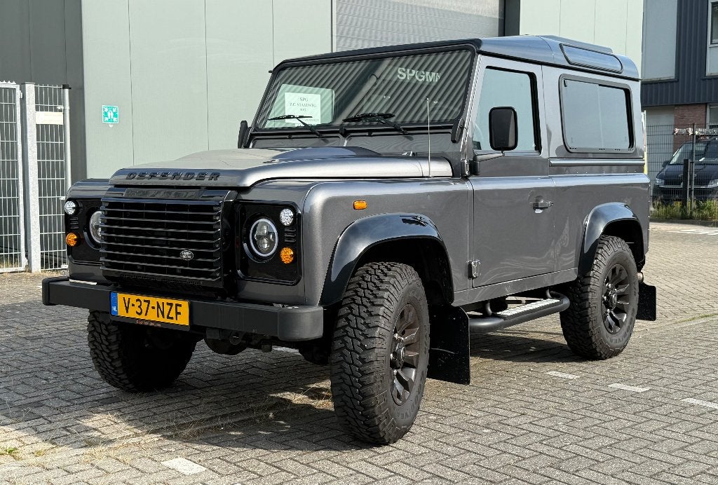 Land Rover Defender 90 2.2 D 2014 XS met LAGE KM STAND!, Euro 5, Land Rover, Zwart, 4 cilinders