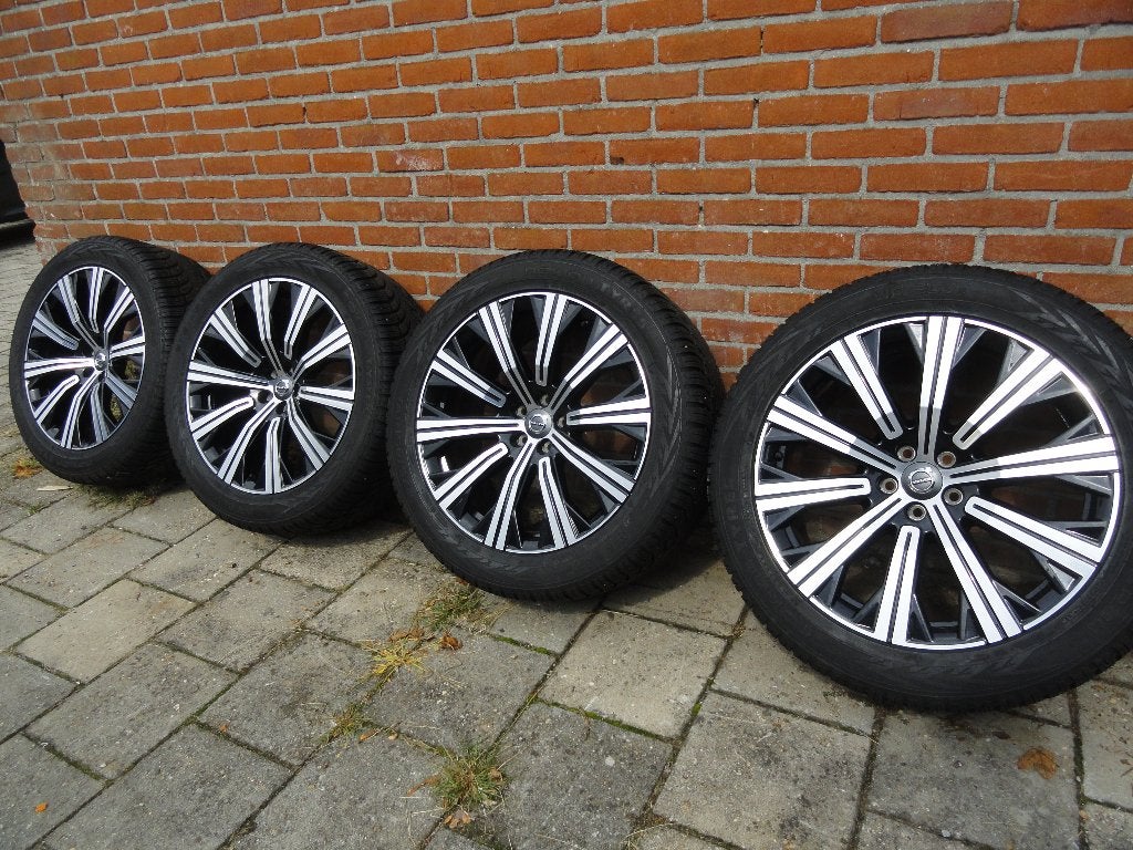 Volvo XC90 alu velgen origineel met winterbanden 20 inch, Auto-onderdelen, Banden en Velgen, Ophalen, Gebruikt, 275 mm, Banden en Velgen
