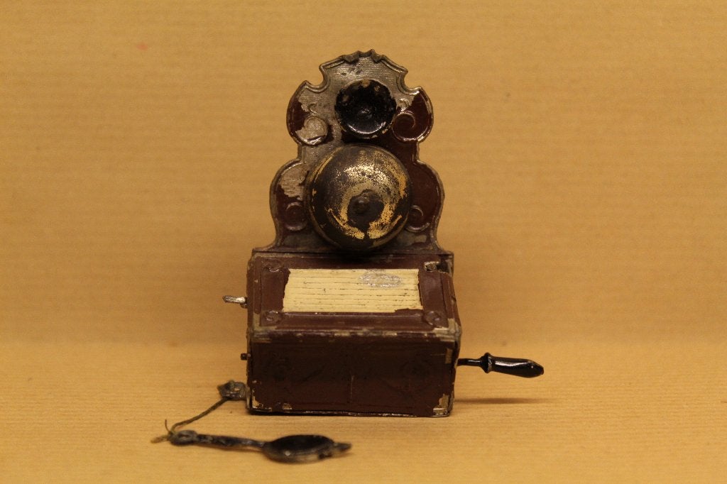 Antiek tinnen telefoontje poppenhuis, Ophalen of Verzenden