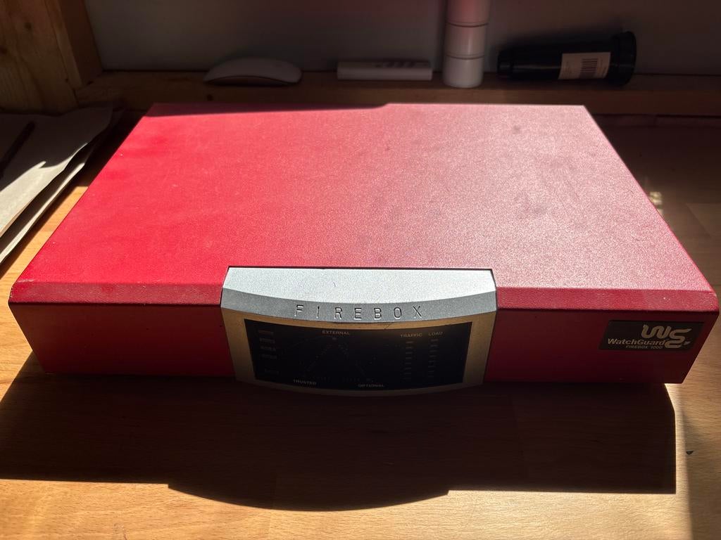 WatchGuard Firebox 1000 Firewall Security Appliance, Ophalen of Verzenden, Gebruikt, Router
