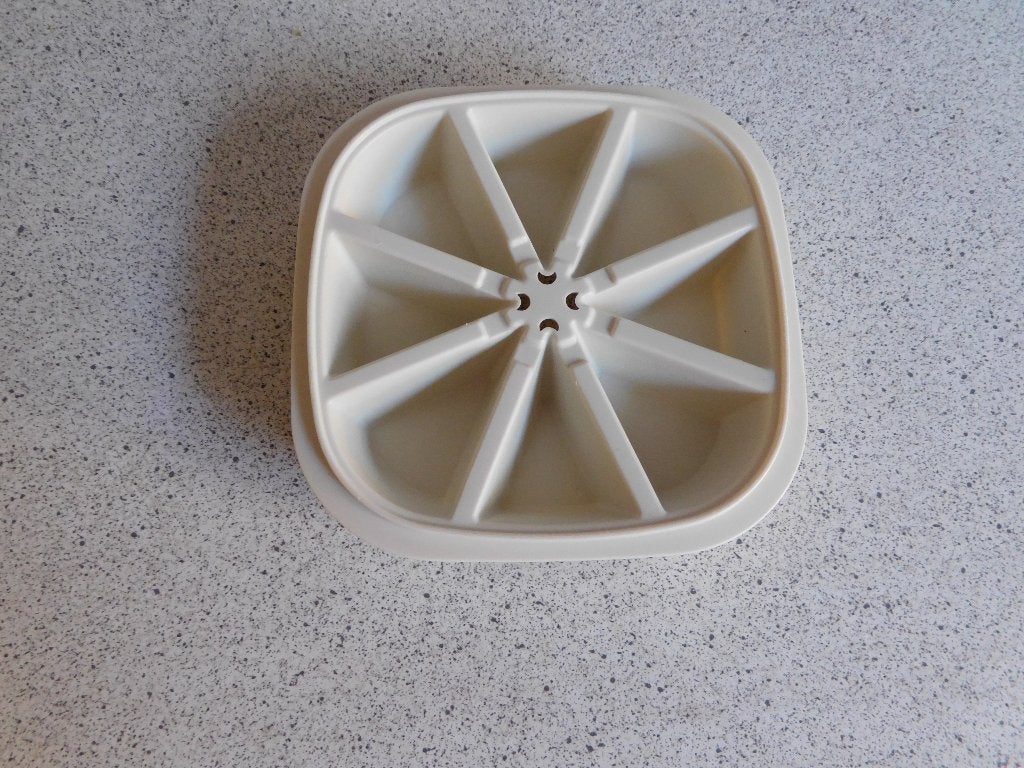 Tupperware IJsblokjesmaker Crème - 8 ijsblokjes, Overige typen, Ophalen of Verzenden, Zo goed als nieuw, Crème