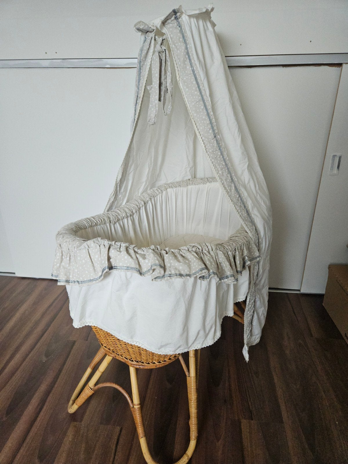 Rotan wieg, Ophalen of Verzenden, Gebruikt, Wieg