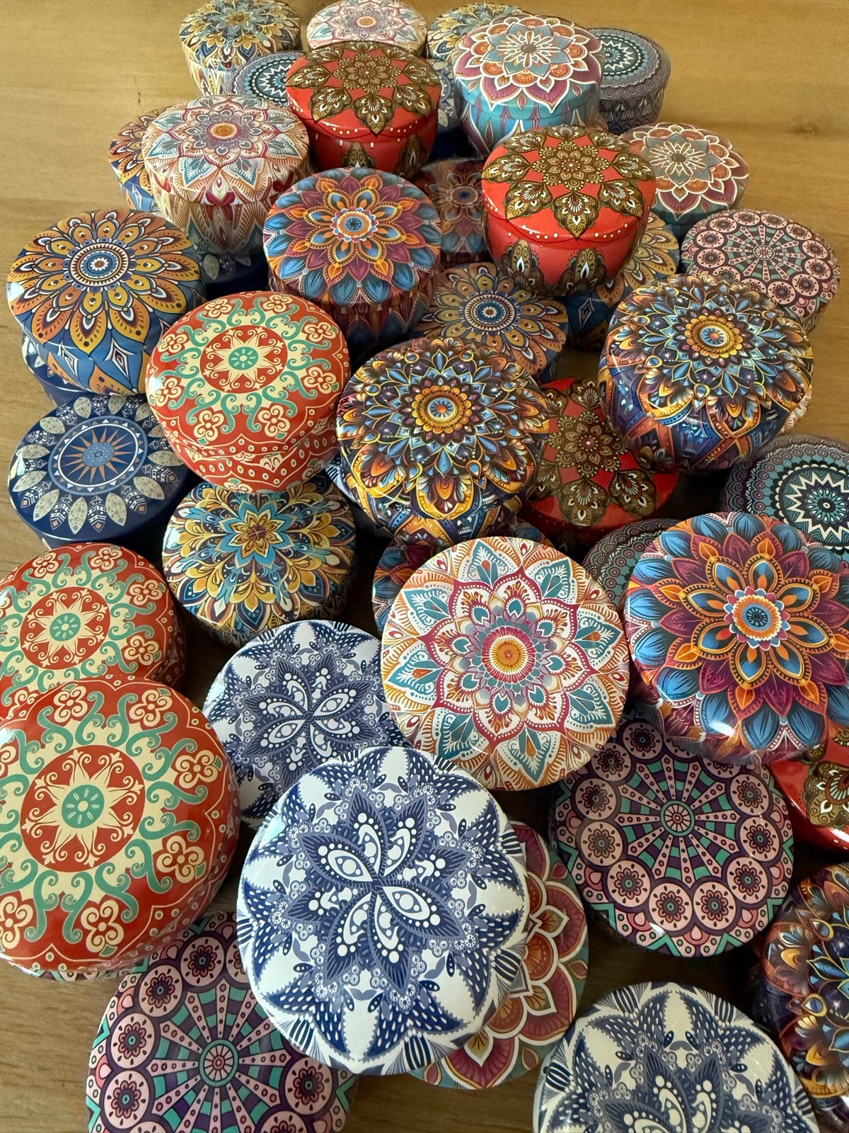 48 Meerkleurige Hobby Blikjes voor Kaarsen of Sieraden, Hobby en Vrije tijd, Overige Hobby en Vrije tijd, Ophalen of Verzenden