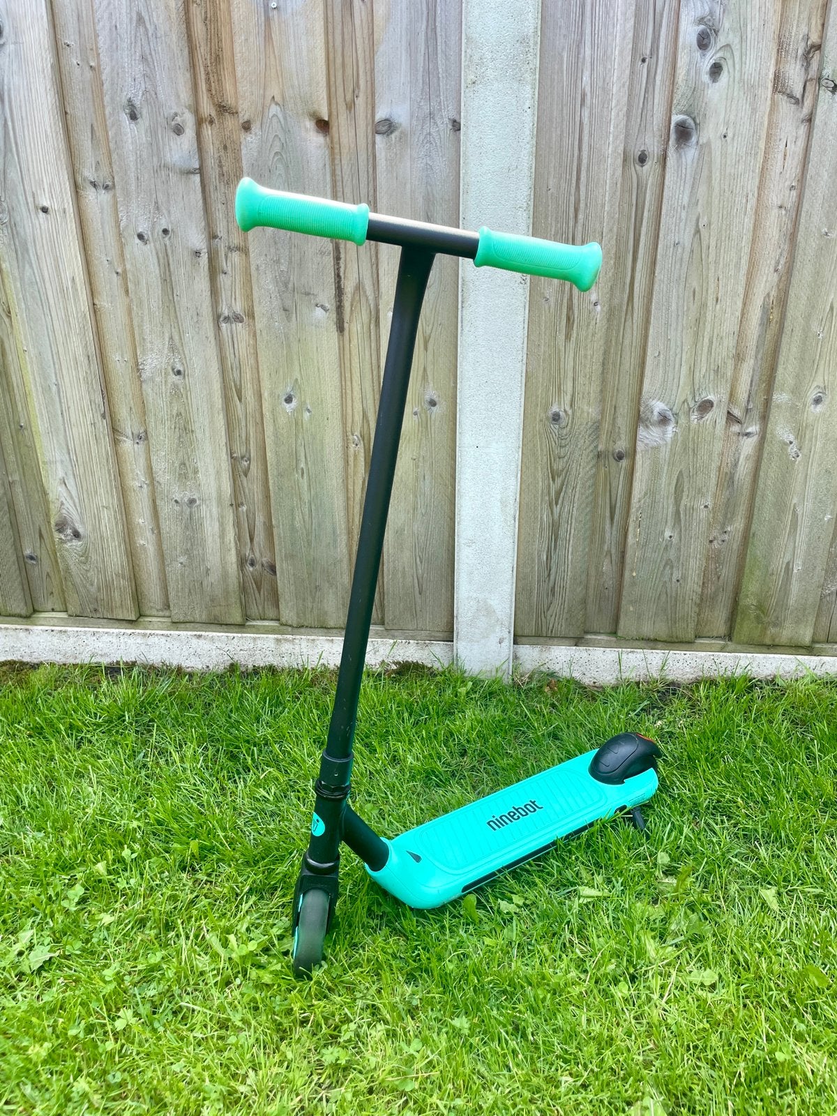 Segway Ninebot zo goed als nieuw, doos aanwezig, Fietsen en Brommers, Steps, Ophalen, Zo goed als nieuw, Elektrische step (E-scooter)
