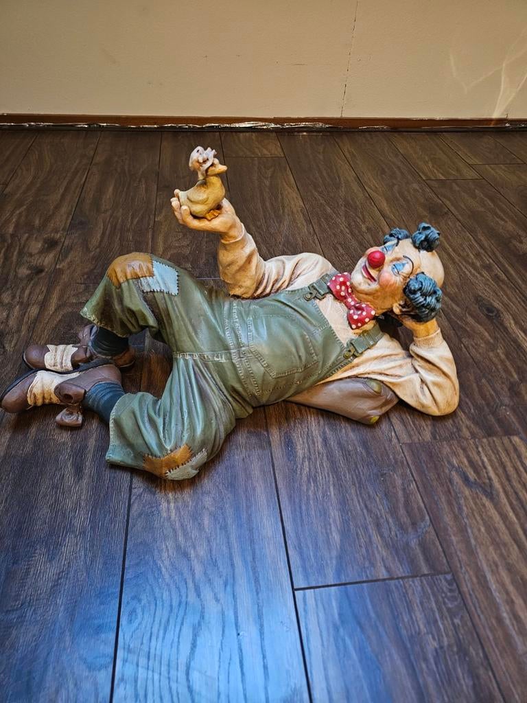 Porseleinen clown met gansje - Decoratief beeld, Antiek en Kunst, Ophalen