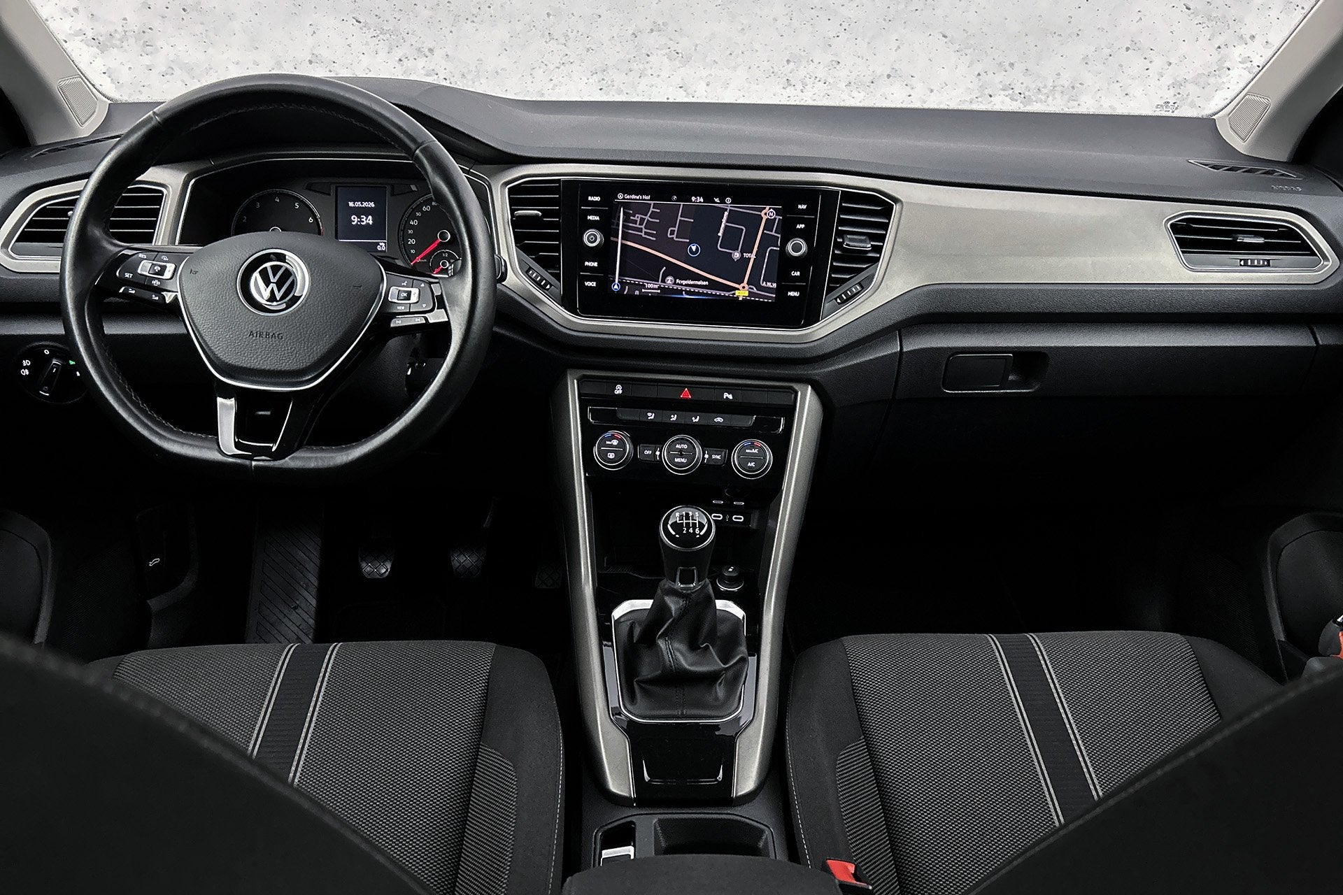 Volkswagen T-Roc 1.0 TSI Style | Adaptieve cruise control |, Voorwielaandrijving, 12 maanden, Stof, Gebruikt