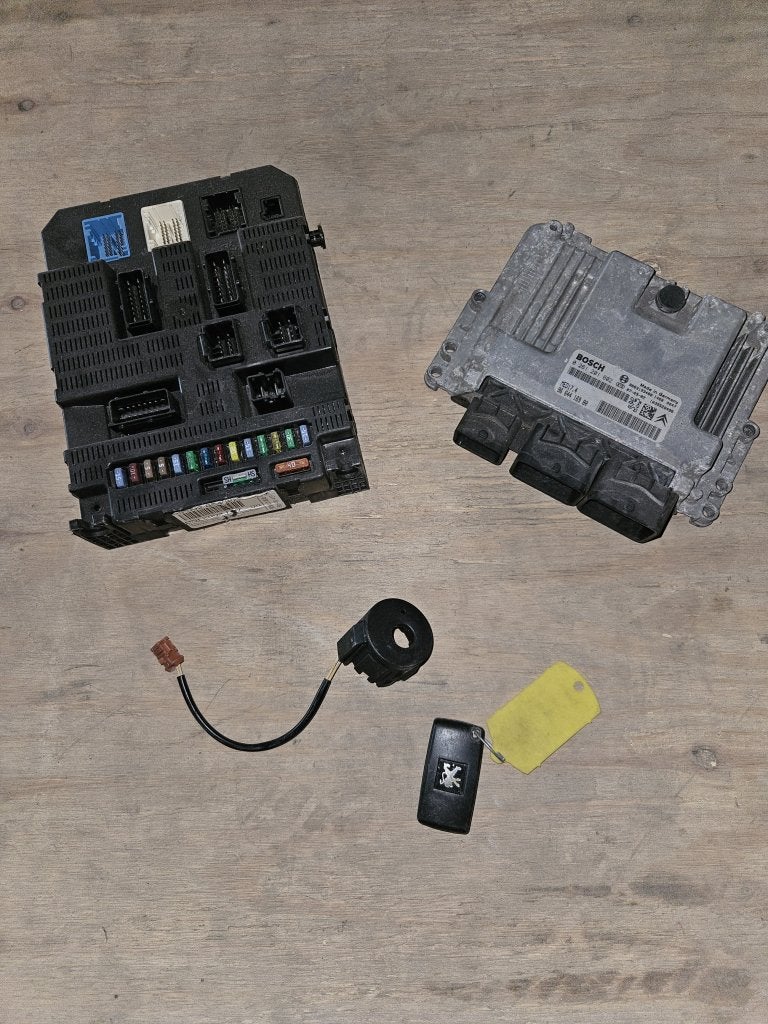 ECU/BSI PEUGEOT 207 1.6 16V, Auto-onderdelen, Niet ingevuld, Gebruikt, Niet ingevuld, Ophalen of Verzenden