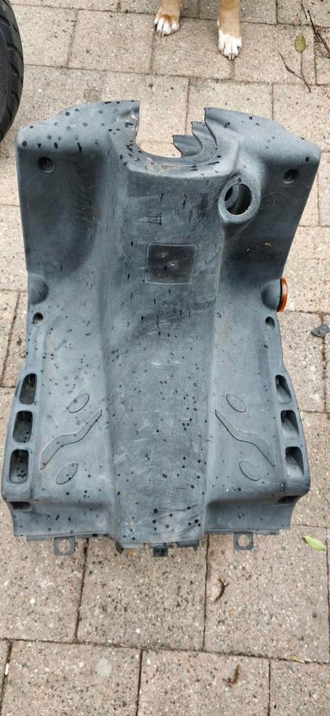 Peugeot speedfight 1 en 2 beenschild, Ophalen of Verzenden, Gebruikt, Kap, Peugeot