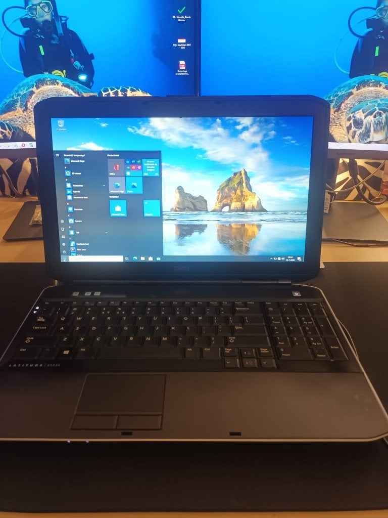 Dell E5530 core i5 zo goed als nieuw 8GB Ram geheugen, Computers en Software, Ophalen, 256 GB, HDD, 8 GB