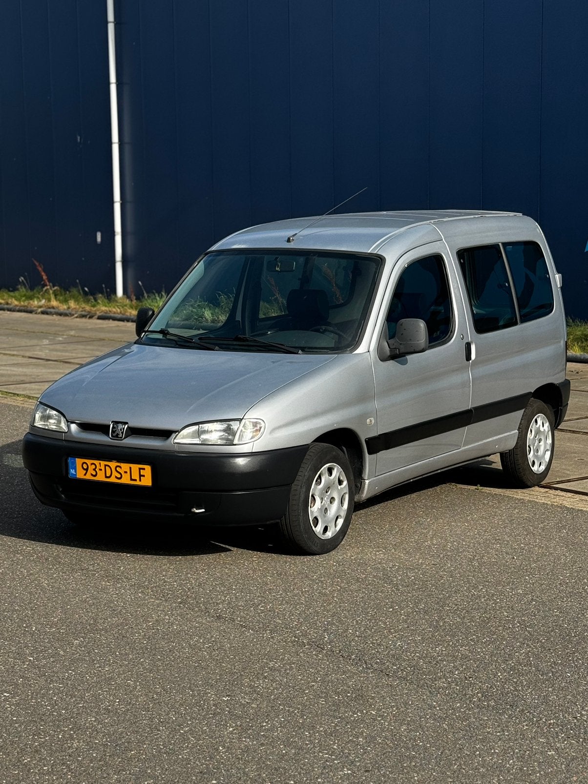 Peugeot Partner 1.4 Rolstoel bus invalide, Auto's, 524 kg, Zilver of Grijs, 900 kg, 74 pk