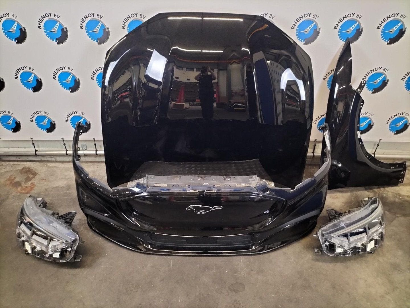FORD MUSTANG SUV PREMIUM AWD VOORKOP COMPLEET 2022, Auto-onderdelen, Ophalen of Verzenden, Gebruikt, Stiba lid