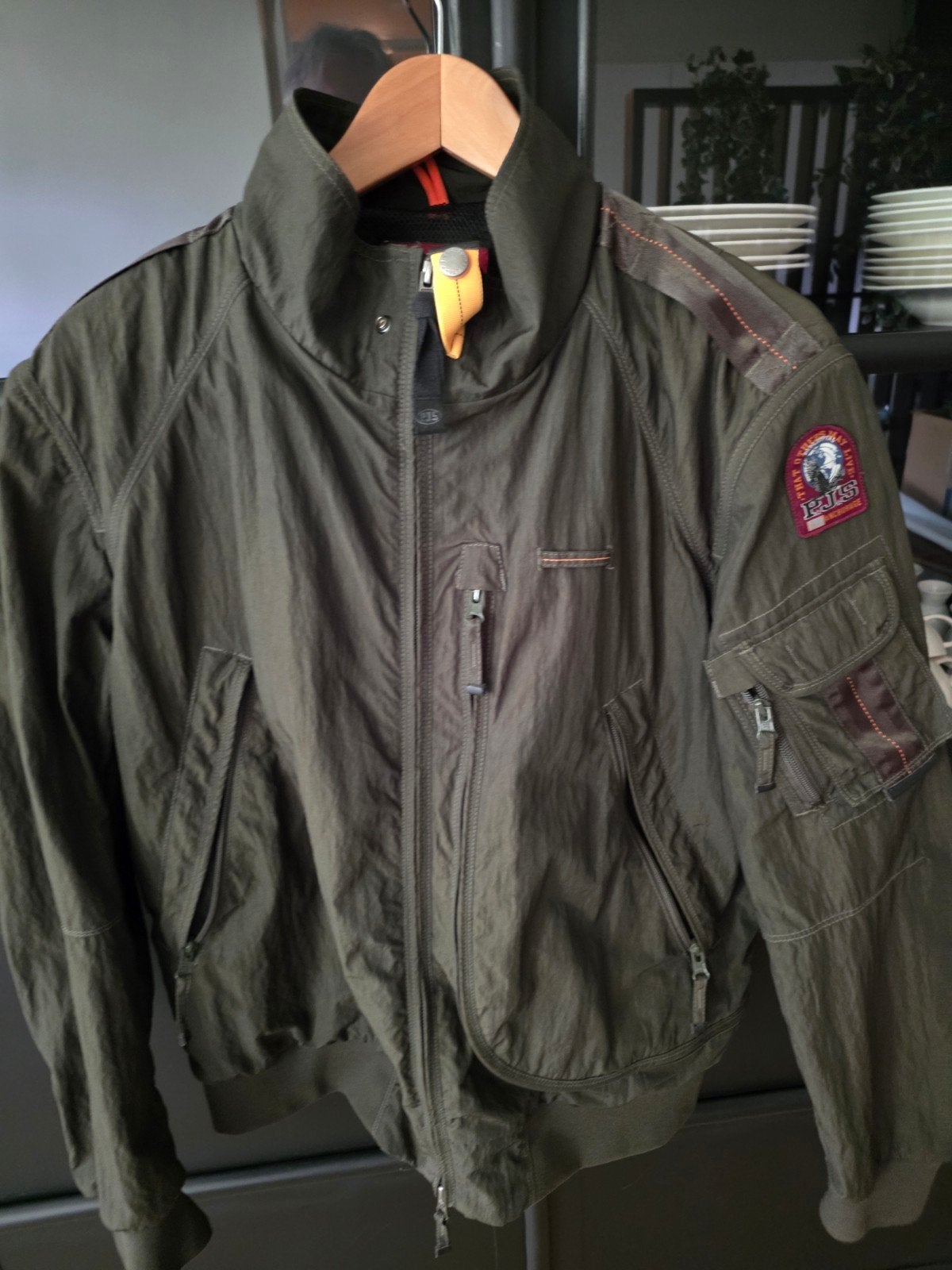 Parajumpers L in nieuwstaat, Maat 52/54 (L), Parajumpers, Ophalen of Verzenden, Zo goed als nieuw
