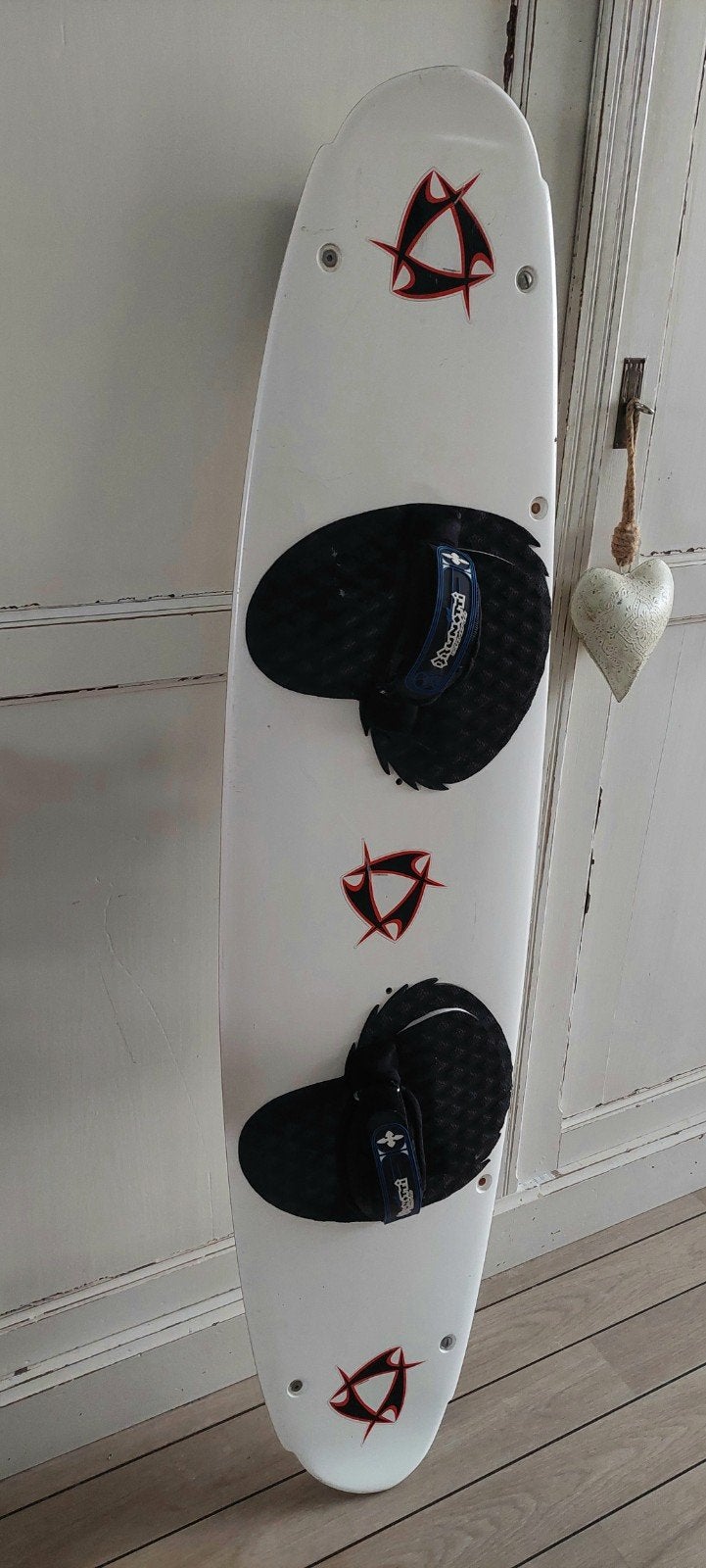 Mystic Kiteboard Twintip 20, Watersport en Boten, Golfsurfen, Ophalen, Gebruikt, Overige typen, Met vinnen