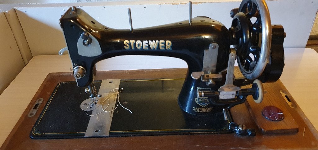 Stoewer naaimachine 1940-1945, Ophalen