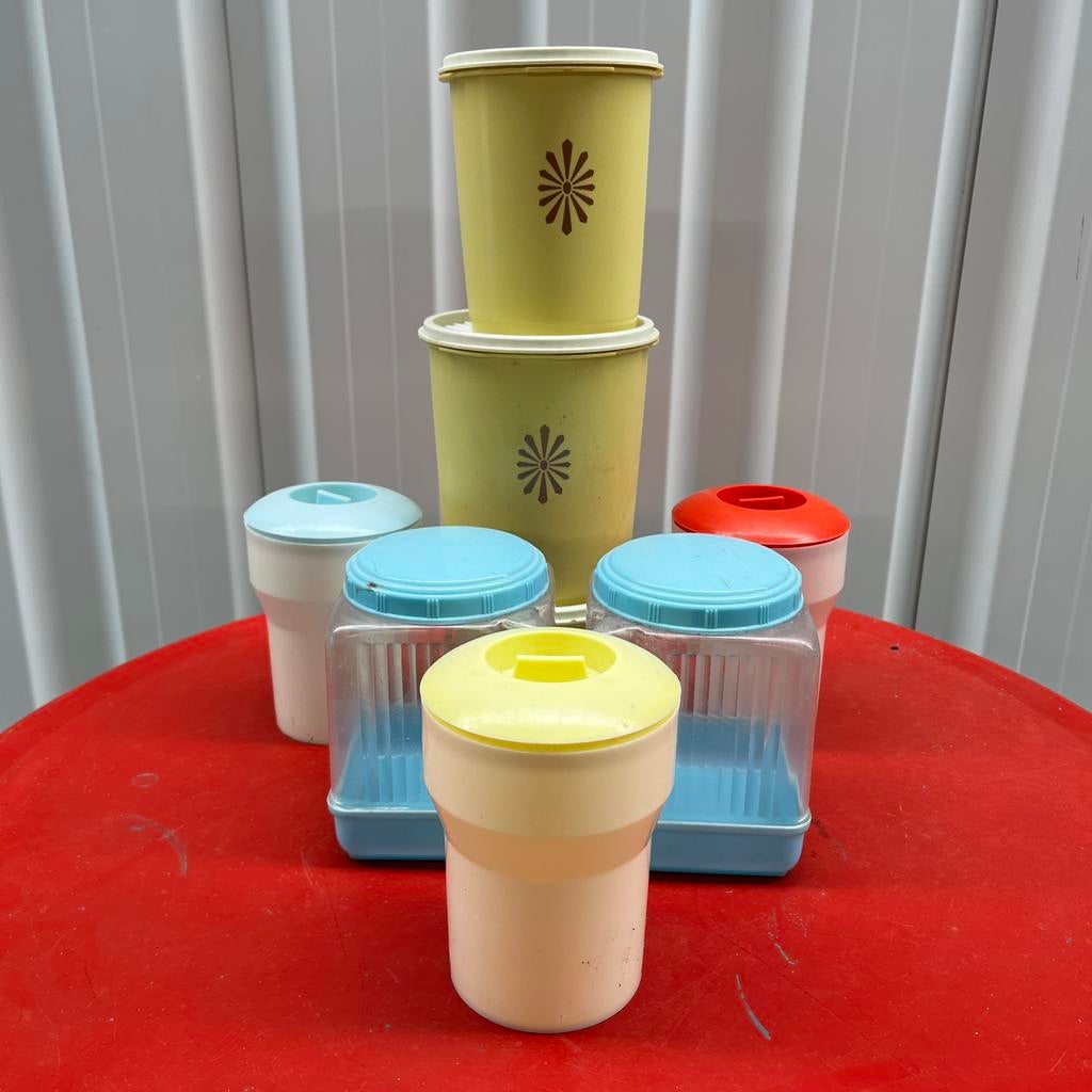 Vintage Voorraad Bussen Set - 8 Stuks (Tupperware & Meer), Ophalen of Verzenden, Zo goed als nieuw, Geel, Bus of Trommel