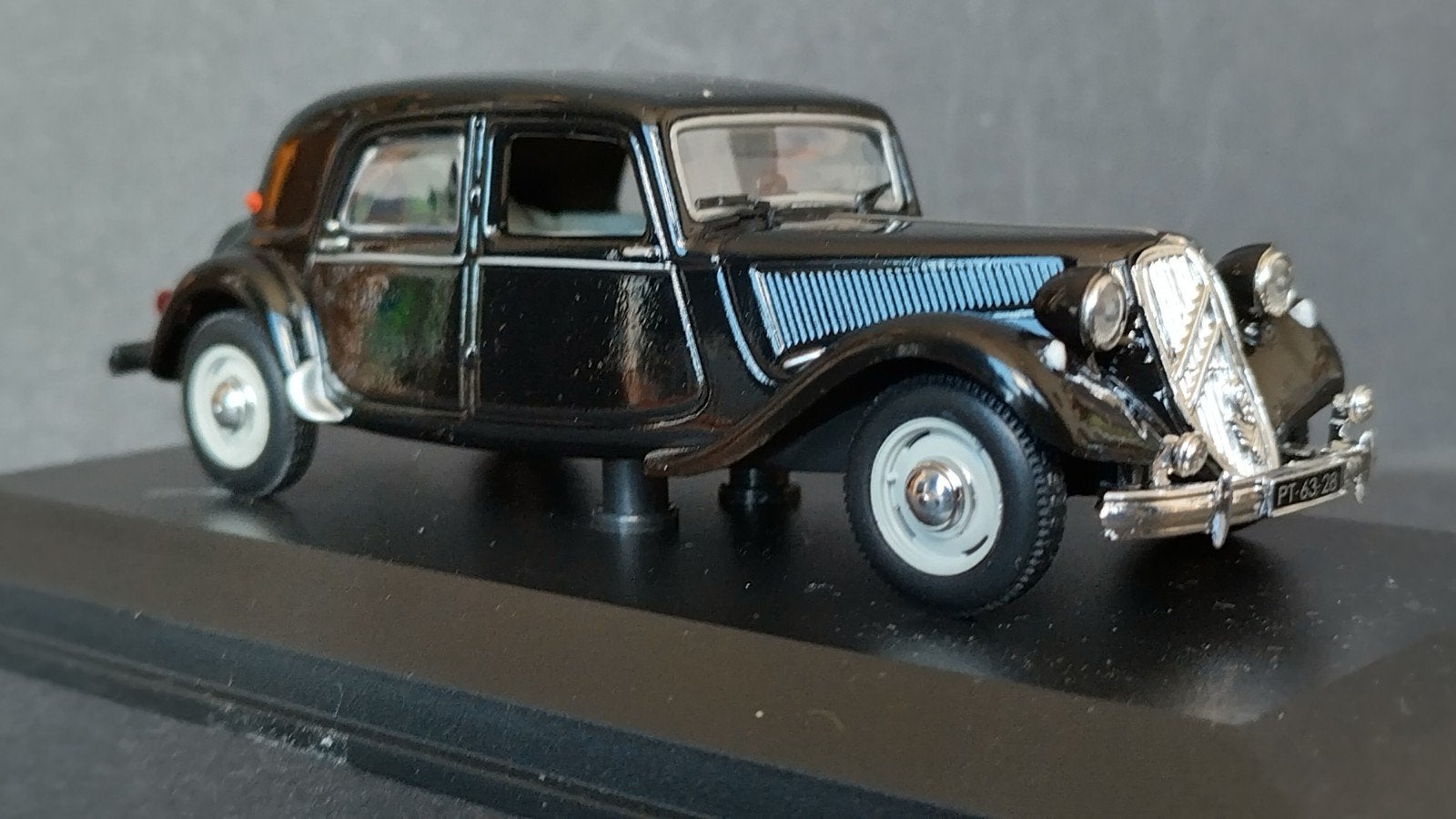 Citroen Traction Avant 15/6 1:43 Norev Pol, Auto, Verzenden, ., Nieuw