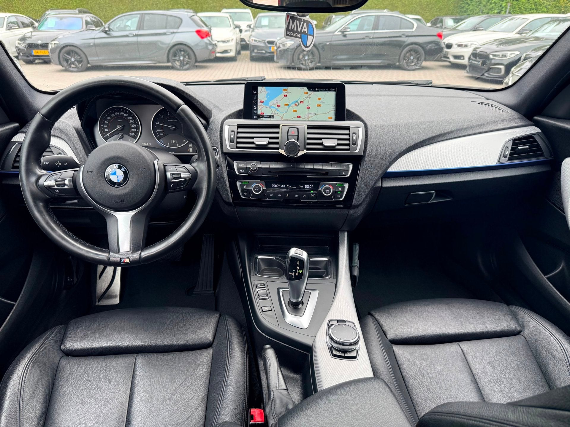 BMW 1-serie 118i Centennial High Executive M Sport|Nieuwe Tu, Gebruikt, Zwart, Bedrijf, 650 kg