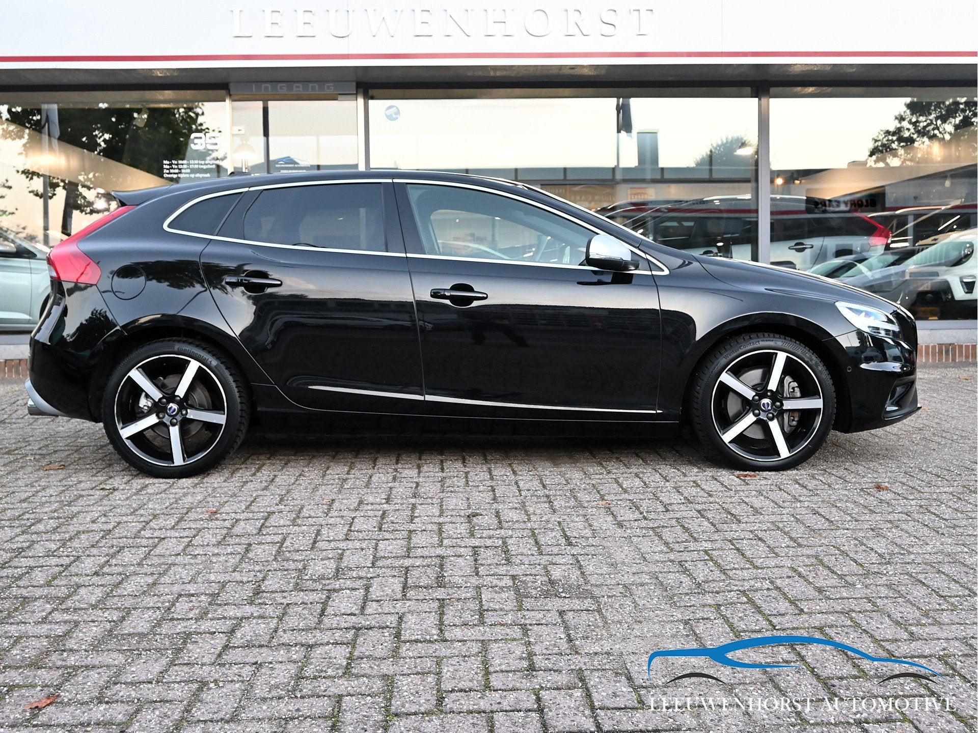 Volvo V40 1.5 T3 Polar+ Sport, DAB, leer, stoelverw., keyles, Auto's, Dealer onderhouden, Euro 6, 4 cilinders, 700 kg