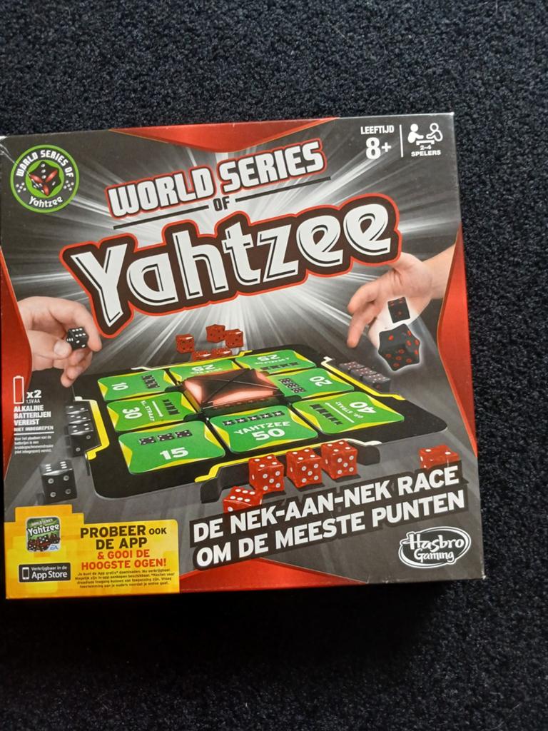 World Series of Yahtzee bordspel - Hasbro Gaming, Vijf spelers of meer, Ophalen of Verzenden, Gebruikt, Hasbro Gaming