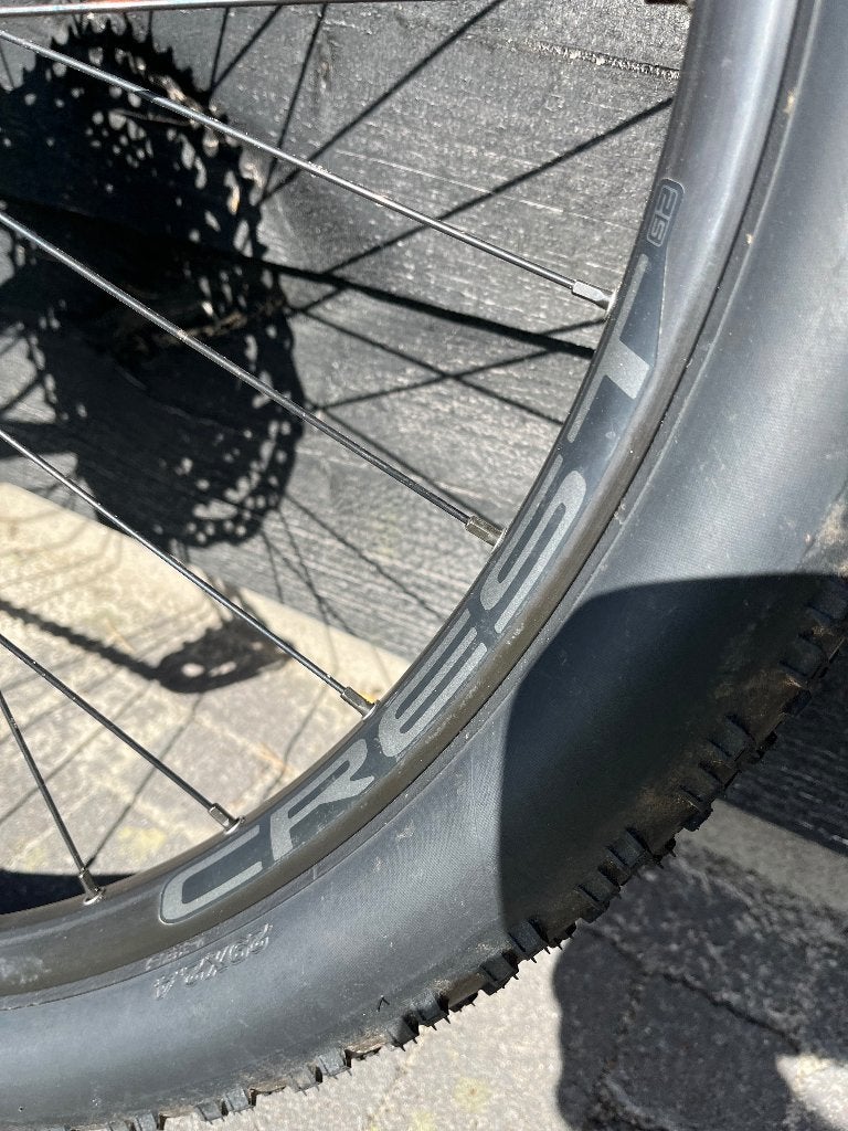 Bijna Nieuw. Stan no tube Crest S2 Shimano naven + banden, Fietsen en Brommers, Ophalen, Zo goed als nieuw, Mountainbike