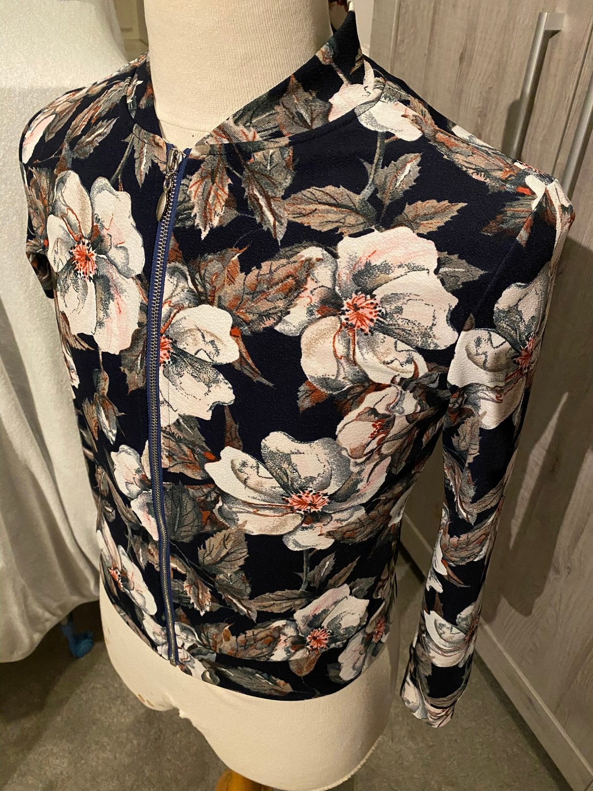 Prachtig vestje/ jasje, Blauw, Ophalen of Verzenden, Zo goed als nieuw, Maat 36 (S)