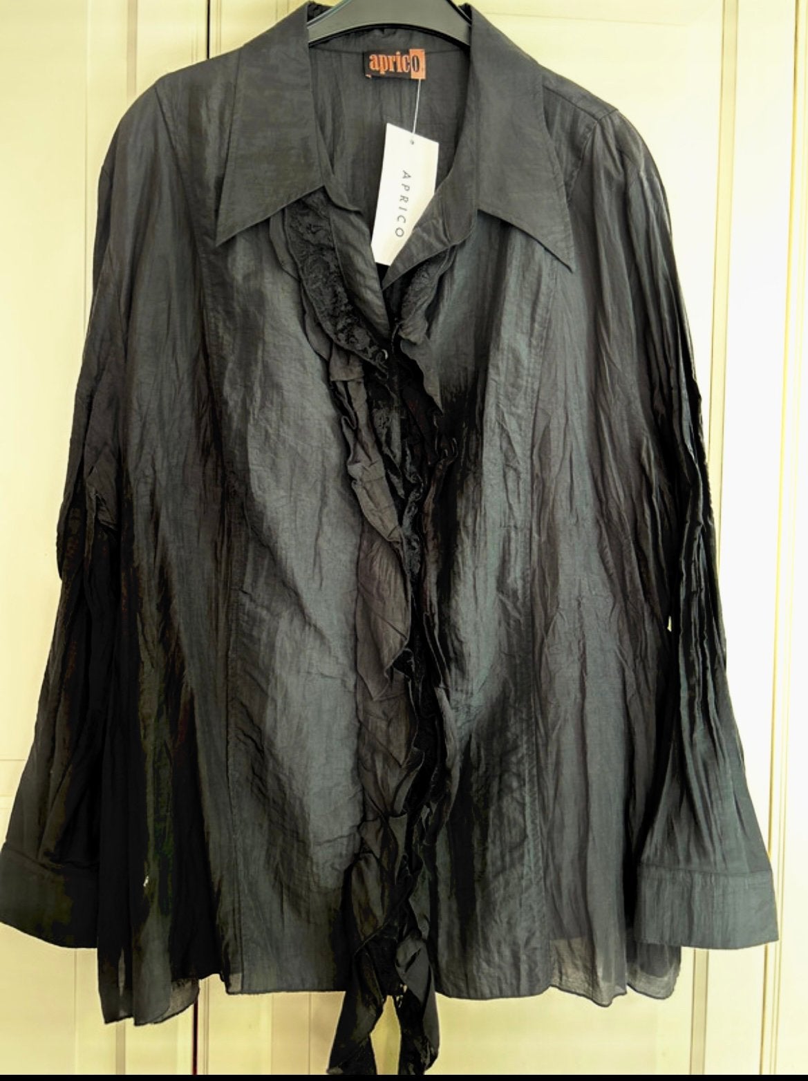 Aprico Zwarte feestelijke blouse 52, Kleding | Dames, Verzenden, Zo goed als nieuw, Zwart, Blouse of Tuniek