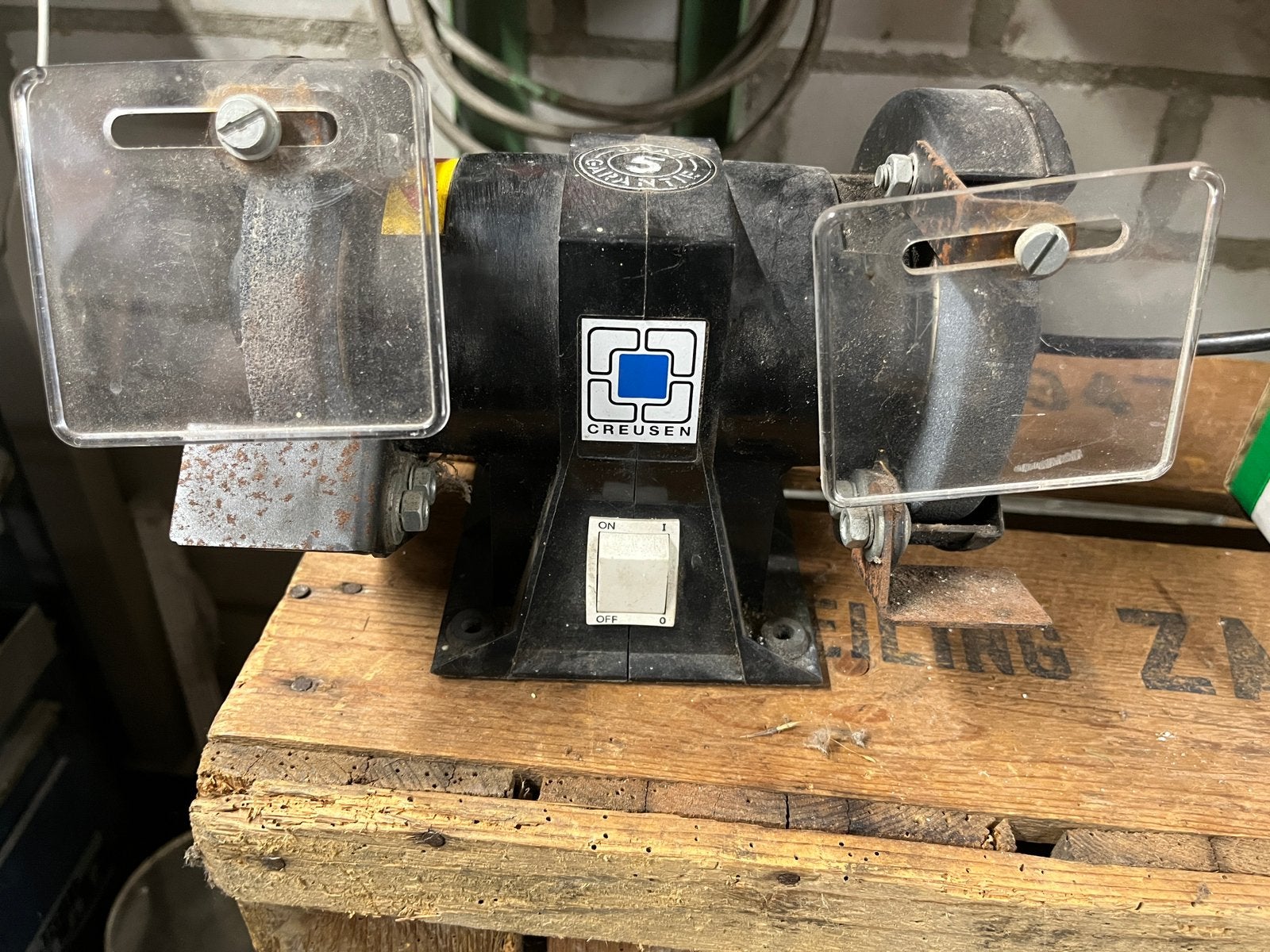 Slijpmachine, Ophalen of Verzenden, Zo goed als nieuw, Minder dan 700 watt, Werkbankslijpmachine