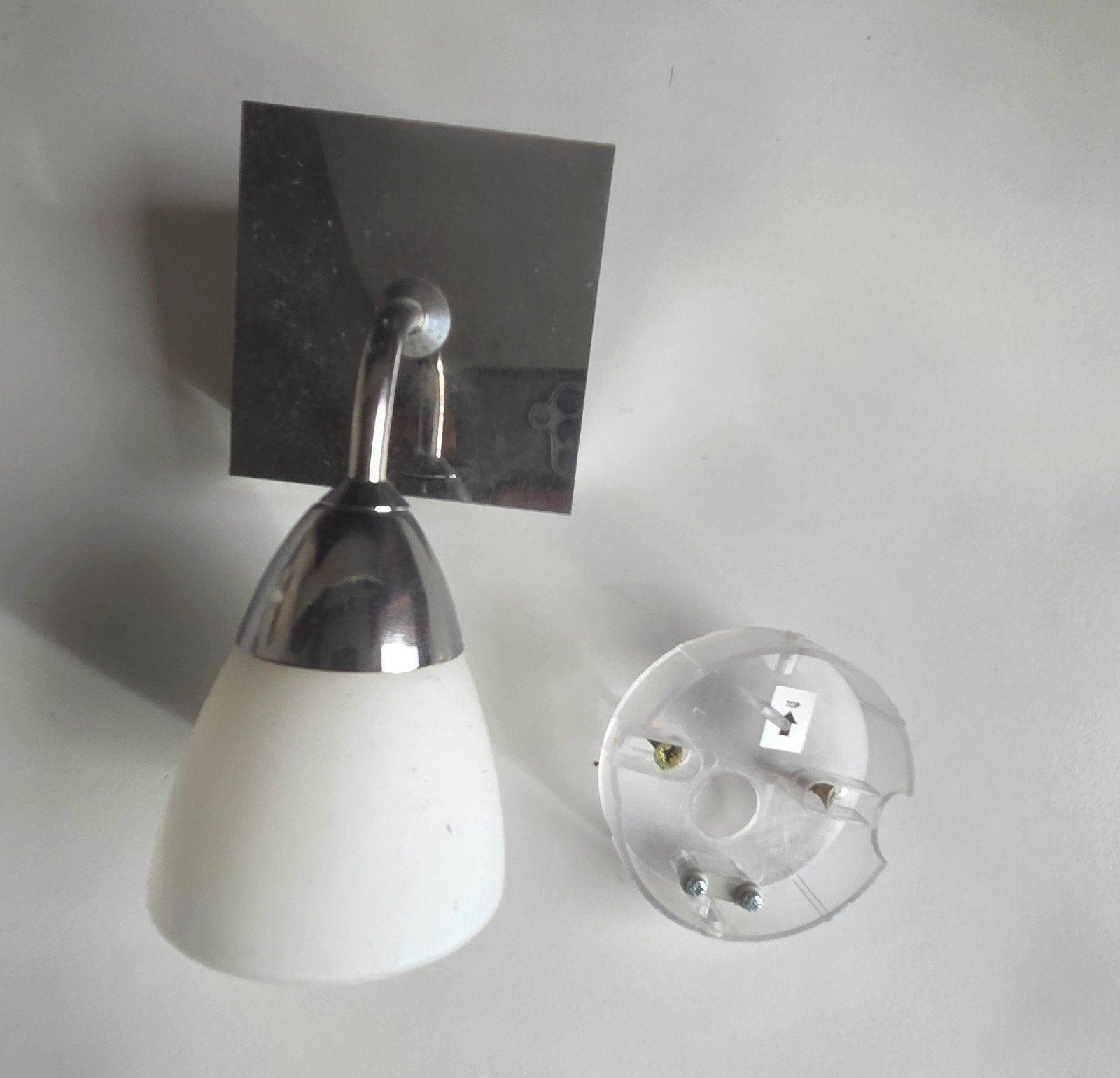 Wandlamp met melkglas kap - Modern en functioneel, Ophalen, Wit, Overige merken, Gebruikt