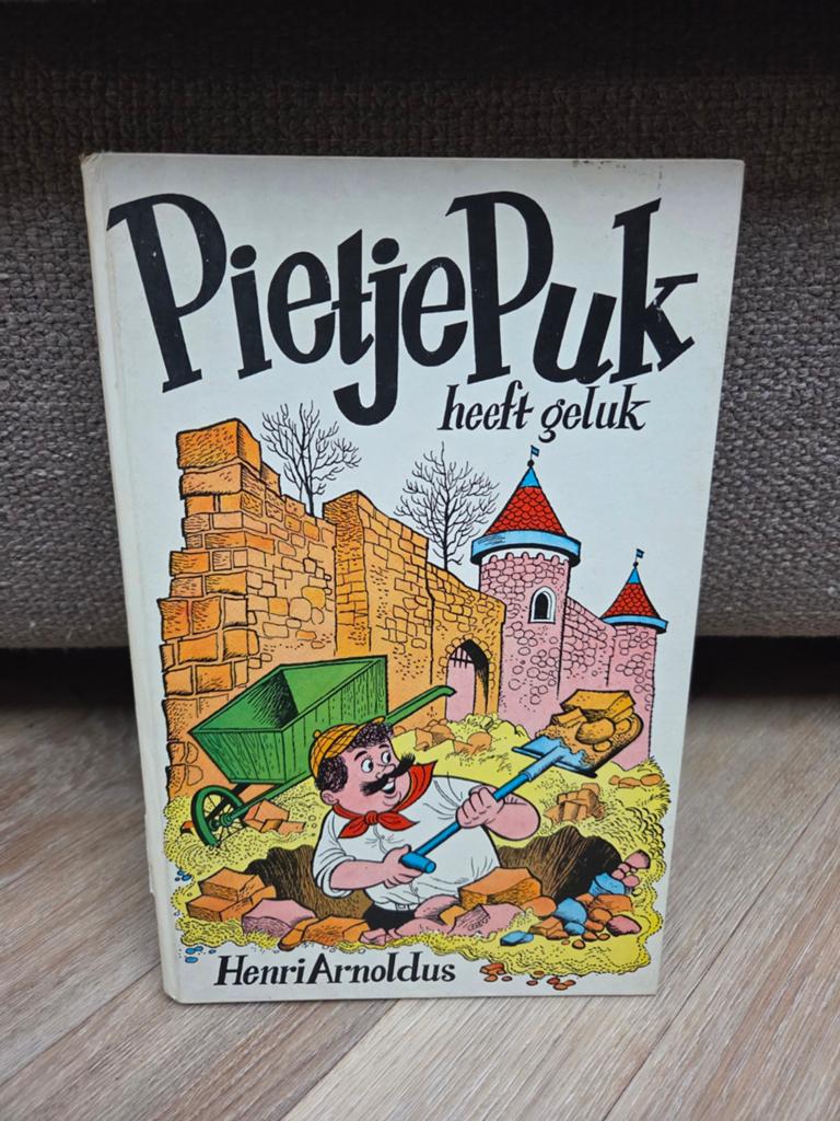 Pietje Puk heeft geluk - Henri Arnoldus (15e druk), Boeken, Ophalen of Verzenden, Gelezen, Henri Arnoldus, Fictie algemeen