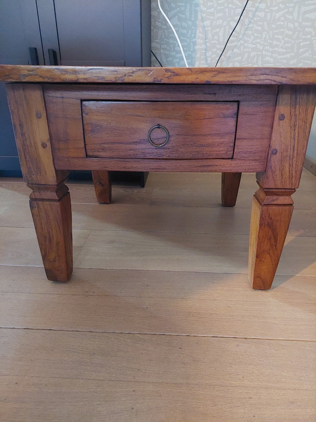 Massief teak houten bijzettafel met lade, Gebruikt, Vierkant, 55 tot 75 cm, Klassiek, Rustiek